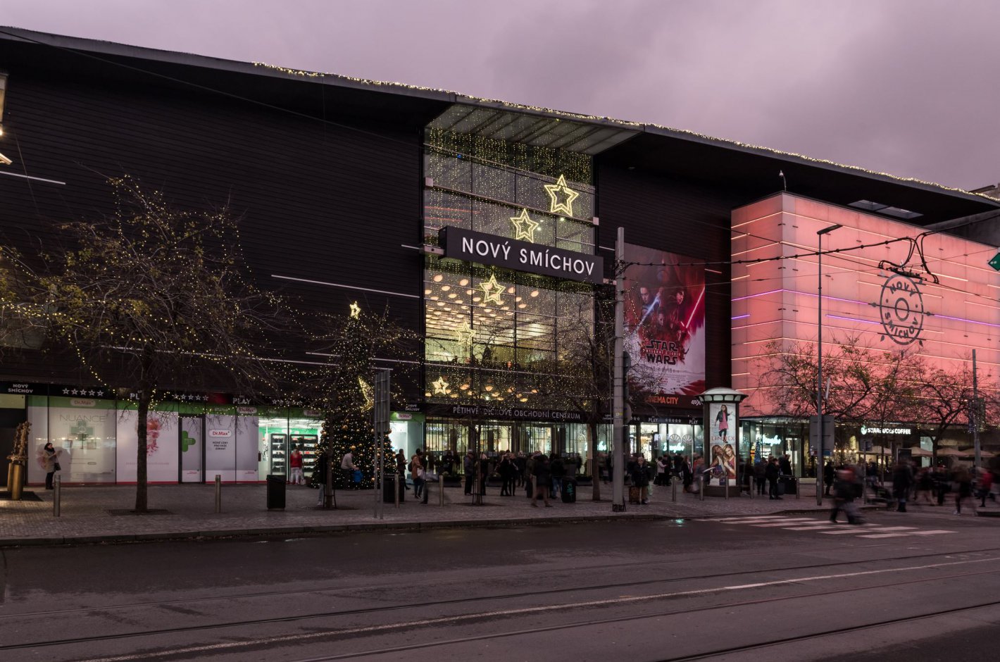 SHOPPING CENTRE NOVÝ SMÍCHOV